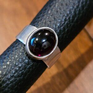 Starborn Sterling Silver and Garnet Ring, size 6